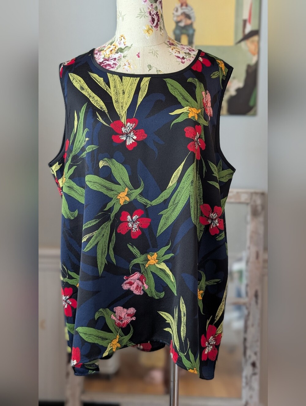Mario Serrani Navy Floral Sleeveless Camisole with Floral Accents- 003